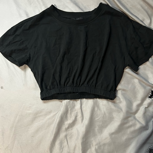 Black Cropped Tee - Picture 1 of 3